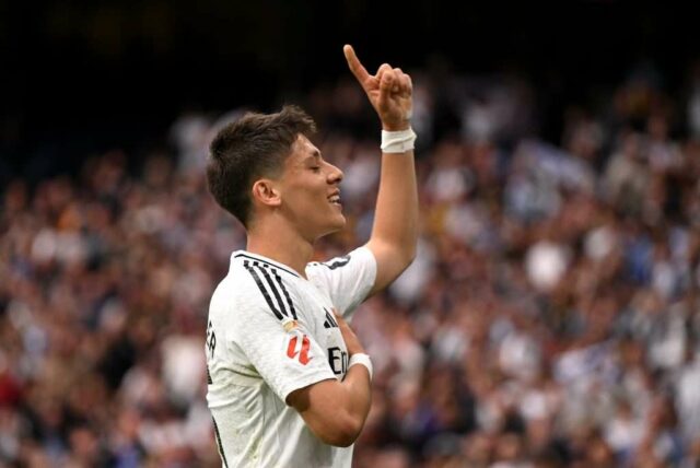 Skutočný madridský zamestnávateľ Alonso porovnáva Ardu Gülera s celebritou Liverpoolu 

