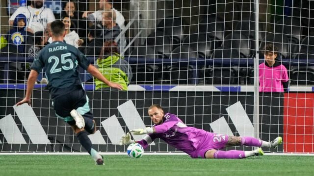 Sounders zadržiavajú neskoré dreviny vzrušenie do škrabance 8. nič z obdobia 

