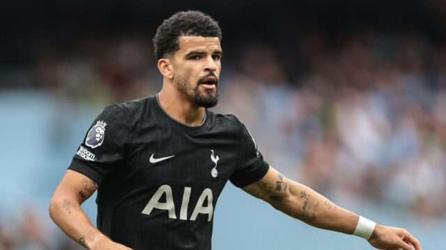 Spurs 'pozerá sa na „povolenie ₤ 86m demonštrantov uprostred Dominic Solanke„ obavy “ 

