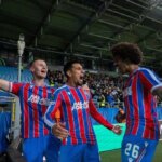 Starostlivosť o Crystal Royal Residence- Adam Wharton predáva Guy Utd, keď Guehi znova odmietol Liverpool