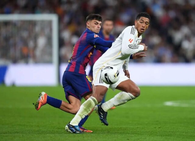 Štatistiky Pedri vs Bellingham sa stali virálnymi po zápase skutočného Štatistiky Pedri vs Bellingham sa stali virálnymi po zápase skutočného Madridu 2:1 v Barcelone
