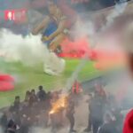 Tel Avivské futbalové derby bolo zrušené pre „riziko pre ľudské životy“ po nepokojoch na štadióne aj mimo neho.