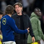 Hlavný tréner Tottenhamu Hotspur Thomas Frank vkladá veľké nádeje do letnej posily Xaviho Simonsa