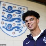 Manchester City Full späť Nico O'Reilly bol prvýkrát povolaný do anglického tímu