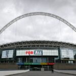 Londýn, Anglicko - 14. marca: Všeobecný pohľad mimo štadióna Wembley reklama na deň finále ligy. Všetky anglické futbalové zápasy sú odložené najmenej do 3. apríla kvôli pandemike Coronavirus Covid-19 Pandemic na štadióne Wembley 14. marca 2020 v Londýne v Anglicku. (Foto: Catherine Ivill/Getty Images)