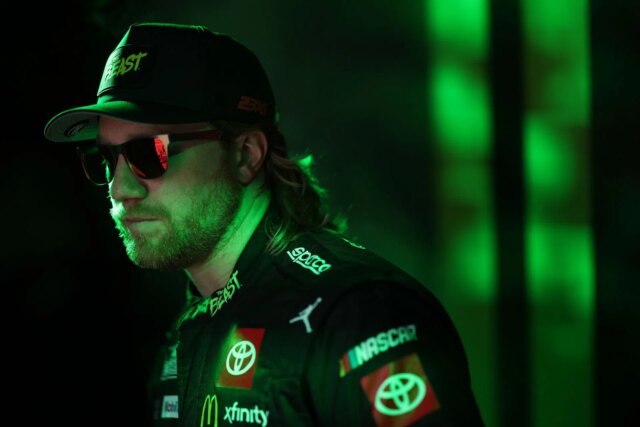Tyler Reddick diskutuje o svojom postoji pred Charlotte, pretože jeho dieťa bolo hospitalizované pre významný klinický faktor 

