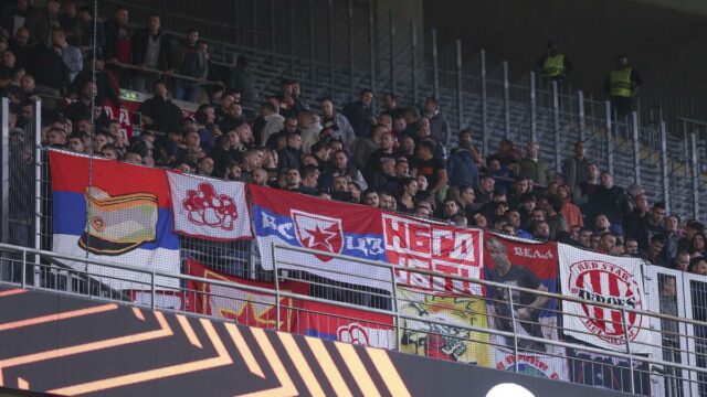 UEFA zakazuje stúpencom Red Celebrity Belgrade z preč videohry organizácie UEFA zakazuje stúpencom Red Celebrity Belgrade z preč videohry organizácie Europa v dôsledku rasistických zaklínadiel