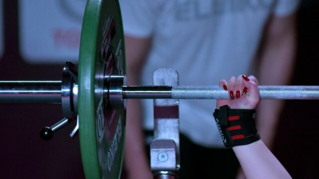 United States Powerlifting reaguje po súdnych nariadeniach, ktoré odlíšili trans profesionálnych športovcov 


