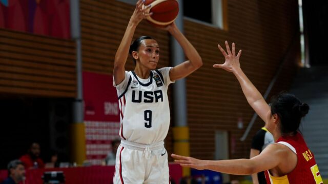 Univerzitná basketbalová univerzita čerstvejšie polohy 2025-26 

