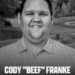 Cody 'Beef' Franke, hlavný prispievateľ a golfový nadšenec pre Barstool Sports, zomrel, oznámila webová stránka v pondelok. Podľa správ mal náhle zdravotné problémy