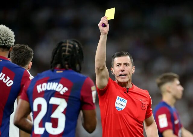 Úrady: Rozhodca predstavil skutočný Madrid vs Barcelona Úrady: Rozhodca predstavil skutočný Madrid vs Barcelona
