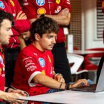 Charles Leclerc počas Grand Prix F1 v Singapure - Zdroj: Getty