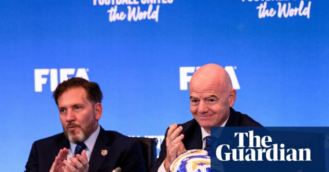 Väčšina juhoamerických federácií je proti návrhu 64 tímov Globe Mug|Globe Mug 

