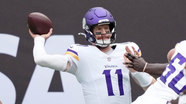 Vikings 'Carson Wentz hodí povolenie TD Pass do Jordan Addison 

