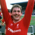 Kenny Dalglish sa zapísal do histórie britského futbalu potom, čo sa stal hráčom a manažérom Liverpoolu