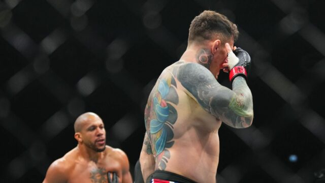 Výsledky UFC 321 v reálnom čase: Popichovanie očí ukončilo bitku Výsledky UFC 321 v reálnom čase: Popichovanie očí ukončilo bitku Tom Aspinall vs. Ciryl Gane