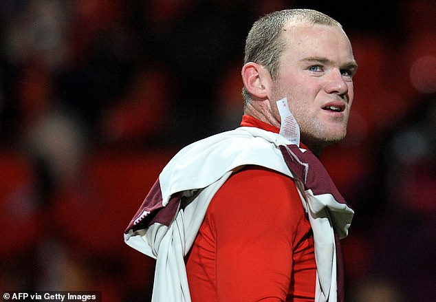 Wayne Rooney odhaľuje, prečo sa „NUDIL“ a „neužíval si“ svoje Wayne Rooney, ktorý bol na fotke v sezóne 2009/10 počas svojej najlepšej sezóny, hovorí, že sa „nudil“