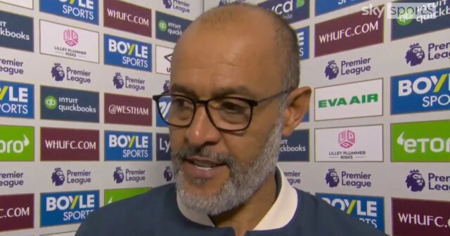 Nuno Espirito-Santo s okuliarmi počas rozhovoru v rozhovore