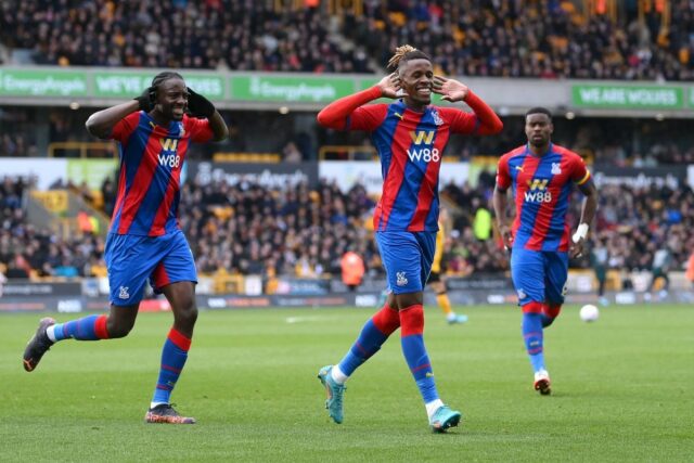 Wilfried Zaha oponuje Jeanovi-Philippeovi Matetovi kvôli poznámkam celonárodnej skupiny 

