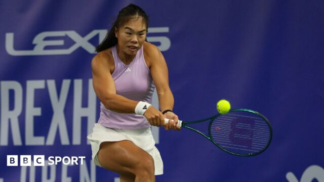 Mimi Xu hits a backhand shot at the Wrexham Open
