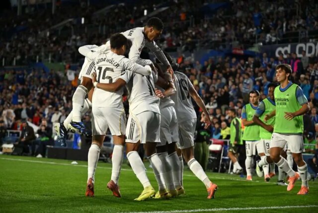 Xabi Alonso porovnáva aktuálnu madridskú celebritu Ardu Gülerovú s 2 symbolmi Blancos 

