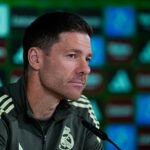 Xabi Alonso potlačil akúkoľvek predstavu o pokračujúcom spore s hviezdou Realu Madrid Viniciusom Juniorom