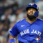 Yankees Follower hodí, ktorý môže v rodinných príslušníkov Vladimira Guerrera Jr. počas videohry: rekord