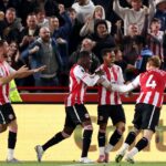 Fabio Carvalho odchádza po tom, čo minul gól počas osemfinále Carabao Cup medzi Brentfordom a Sheffieldom Wednesday na Gtech Community Stadium v ​​Brentforde 29. októbra 2024. (Foto MI News/NurPhoto cez Getty Images)