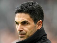 Arsenal núti Everton, aby prenasledoval útočníka, pretože hviezda Gunners sa „nebude pohybovať“ Zbierka Celebrity v súčasnosti pochopila, že jeho chyba dokončuje Artetu- čo predvídal?