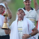 Komik, ktorý rezignoval po tom, čo sa spieval kliatbami v Rory McIlroy, sa ospravedlnil