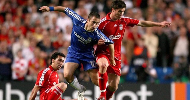 Joe Cole pracuje pre TNT Sports počas fázy ligy UEFA Champions Ligy 2025/26.