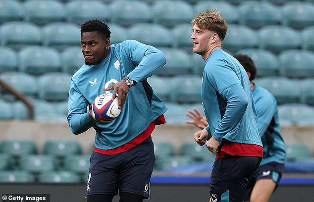 „Neexistuje žiadny tím, s ktorým by sme hrali, a ktorý Maro Itoje prihráva v piatok na tréningu v Twickenhame po boku Alexa Colesa