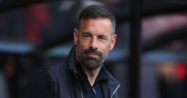 „Nepokračoval som s Ruudom van Nistelrooyom – nie je to „Nepokračoval som s Ruudom van Nistelrooyom – nie je to úžasný vlak“|Futbal|Športová aktivita