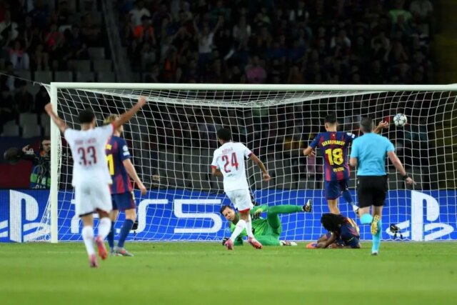„Nepríjemné konverzácie“ - sledovatelia Barcelony zostávajú na aktiváciu jedného hráča vs PSG 

