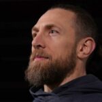 „Prospieva im“ – člen Siene slávy chráni názor Bryana Danielsona, že AEW je mimoriadne úžasné ako WWE (Unikátne)