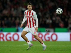 1. FC Köln potvrdil vážne zranenie stredného obrancu Joëla Schmieda Download app from appStore