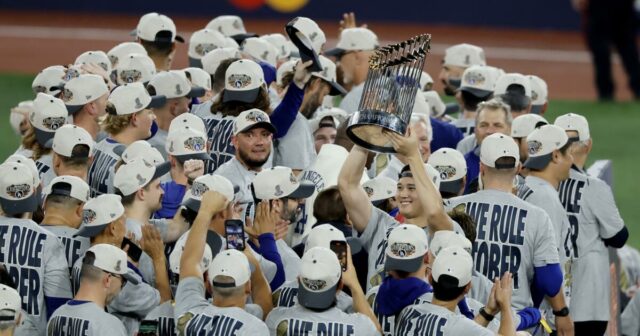 11 nepravdepodobných momentov, ktoré definovali opakovaný beh Dodgers vo Svetovej 11 nepravdepodobných momentov, ktoré definovali opakovaný beh Dodgers vo Svetovej sérii