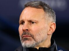 15-ročný vekový rozdiel medzi Ryanom Giggsom a modelkou po škandále a šokujúcich správach o bábätku 15-ročný vekový rozdiel medzi Ryanom Giggsom a modelkou po škandále a šokujúcich správach o bábätku