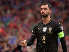 Správy z Man Utd: Bruno Fernandes posiela správu Rubenovi Amorimovi, keďže je plánovaná generálna oprava stredu poľa Bruno Fernandes