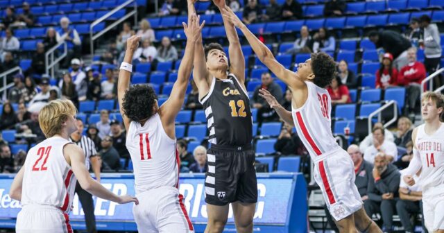 25 najlepších stredoškolských basketbalových rebríčkov The Times
