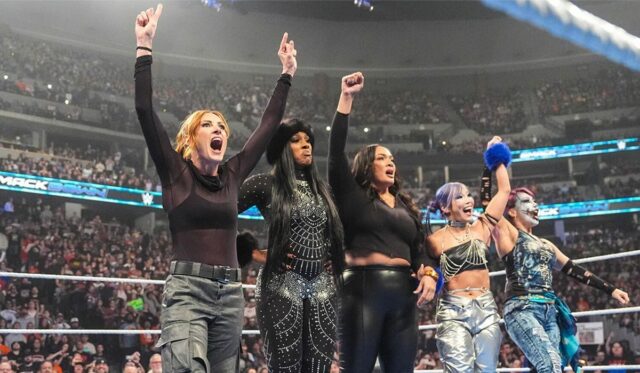 3 dôvody, prečo sa Becky Lynch pripojila k tímu Asuka pre WWE Survivor Series: WarGames
