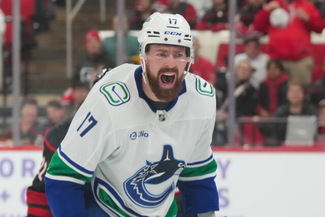 3 najpôsobivejšie hráči Vancouveru Canucks vyhrali 6:2 nad Tampa Bay 3 najpôsobivejšie hráči Vancouveru Canucks vyhrali 6:2 nad Tampa Bay Lightning ft. Quinn Hughes