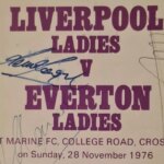 Program zápasového dňa 1976 medzi ženami Liverpoolu a Evertonu