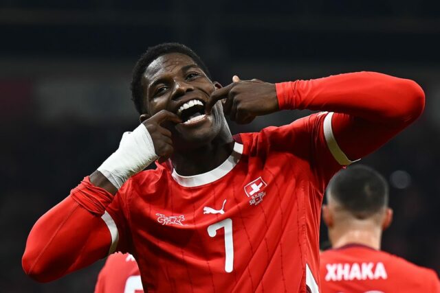 AS Rím si zachováva záujem o útočníka Rennes Breela Embola AS Rím si zachováva záujem o útočníka Rennes Breela Embola