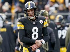 Aaron Rodgers objavil plný rozsah zranenia zápästia uprostred obáv, že pri víťazstve Steelers utrpel „ľahkú prestávku“ Aaron Rodgers údajne nepotrebuje operáciu napriek tomu, že si v nedeľu zlomil ľavé zápästie