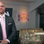 Adam Pearce oficiálne oznamuje, že 2-násobný majster sveta v ťažkej váhe sa konečne vracia na WWE RAW na MSG