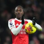 Eze oslavuje štvrtý gól svojho tímu v zápase, čím zavŕšil svoj hetrik (PA)