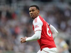 Ako Gabrielovo zranenie ovplyvňuje jeho šance na derby v severnom Londýne Ako Gabrielovo zranenie ovplyvňuje jeho šance na derby v severnom Londýne