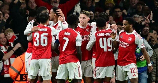 Ako sa pozerať na Slavia Praha vs Arsenal - TV Arsenal oslavuje strelený gól