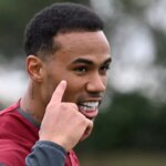 Arsenal obhajuje Gabriela Magalhaesa.